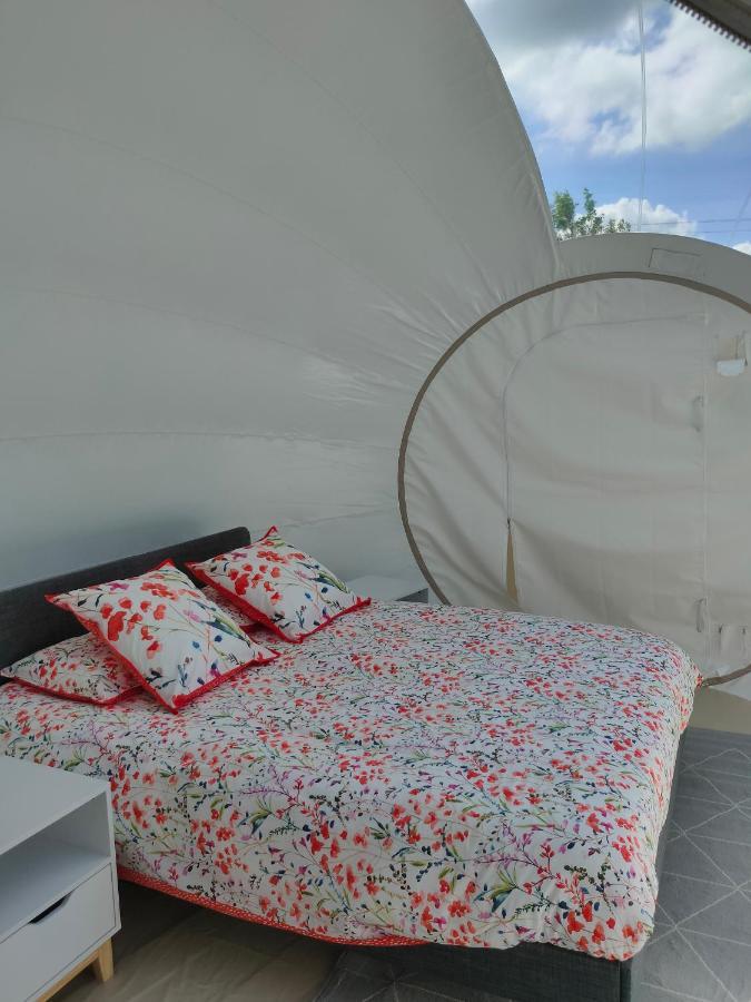 Hotel Cele Bulles Etoilees à Brengues Extérieur photo
